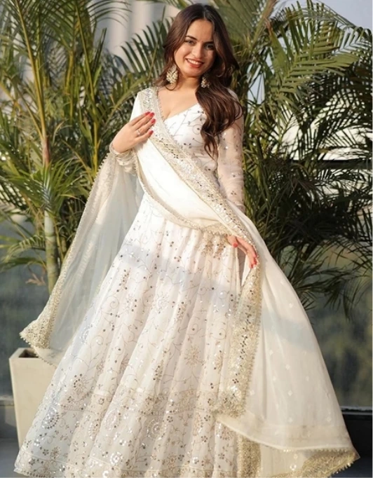 White Eid outfits for women
