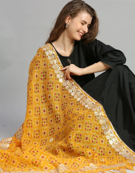 Ikat print dupatta
