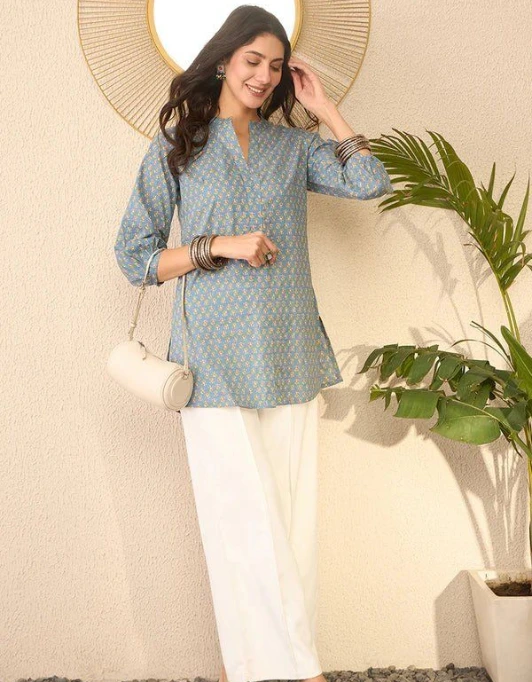 Sanganeri print short kurta with jeans